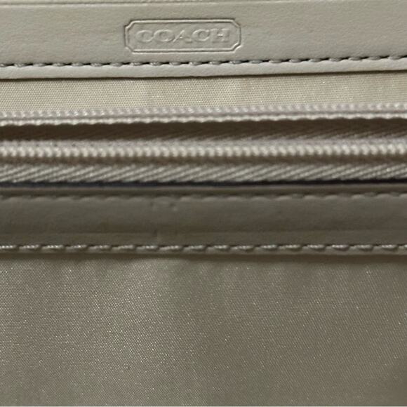 Coach Vintage Cream Ivory Leather Gold Logo Hardware Ashley Zip Around Wallet - Picture 4 of 8